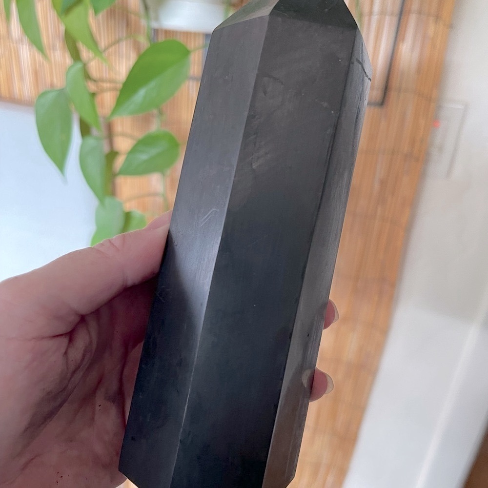 Wow! Large Elite Shungite ‘Miracle Stone’ Gemstone tower - Picture 8 of 10